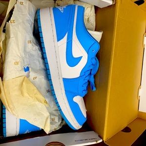 Woman’s Air Jordan 1 Low 7.5